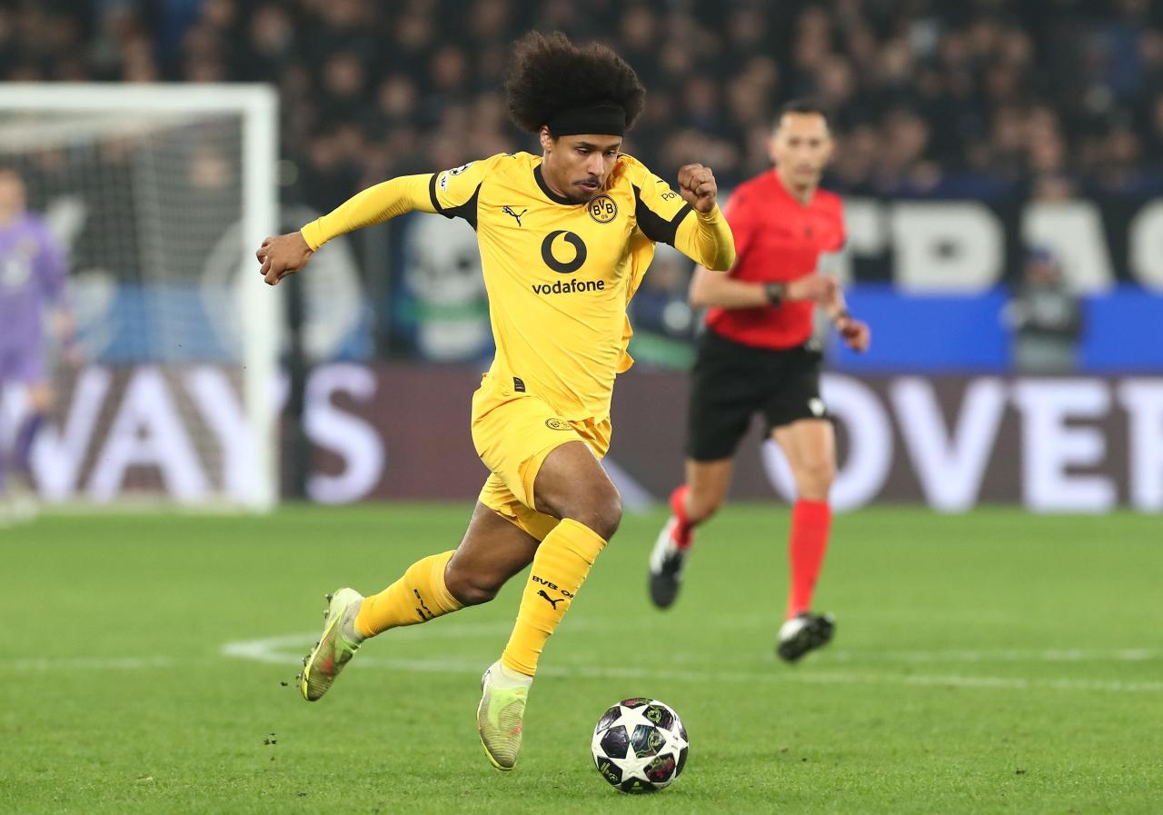 Barcelona meldes tæt på Adeyemi-transfer fra Dortmund