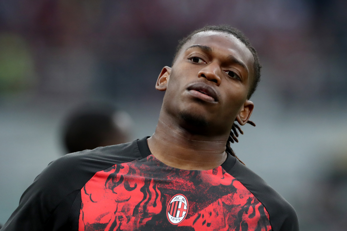 Leao meldes på vej væk fra Milan efter agentbrud Leao meldes på vej væk fra Milan efter agentbrud