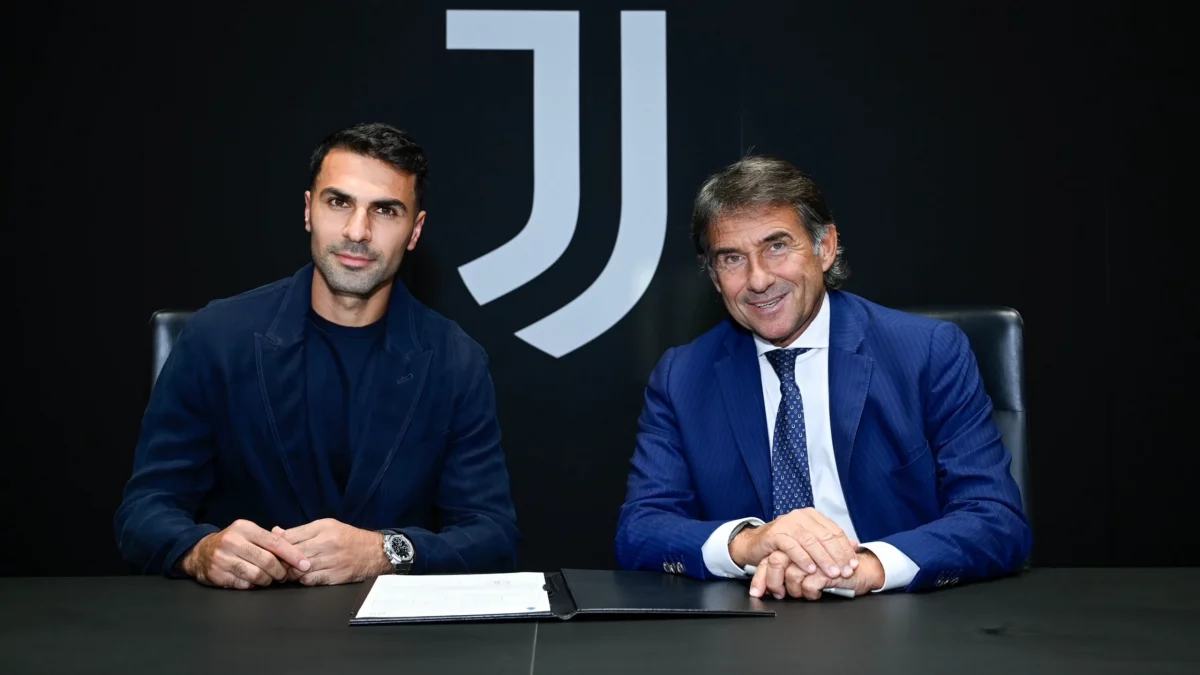 Officielt: Zeki Celik skifter til Juventus på fri transfer Officielt: Zeki Celik skifter til Juventus på fri transfer