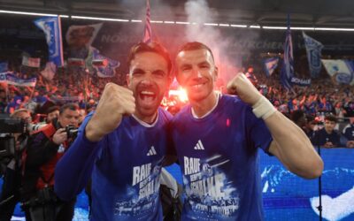 Edin Džeko skriver under på ny Schalke 04-kontrakt
