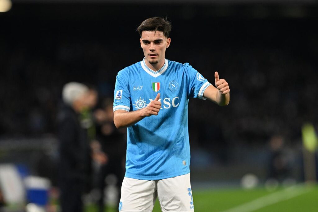 Officielt: Bayer Leverkusen henter Napoli-backen Miguel Gutiérrez