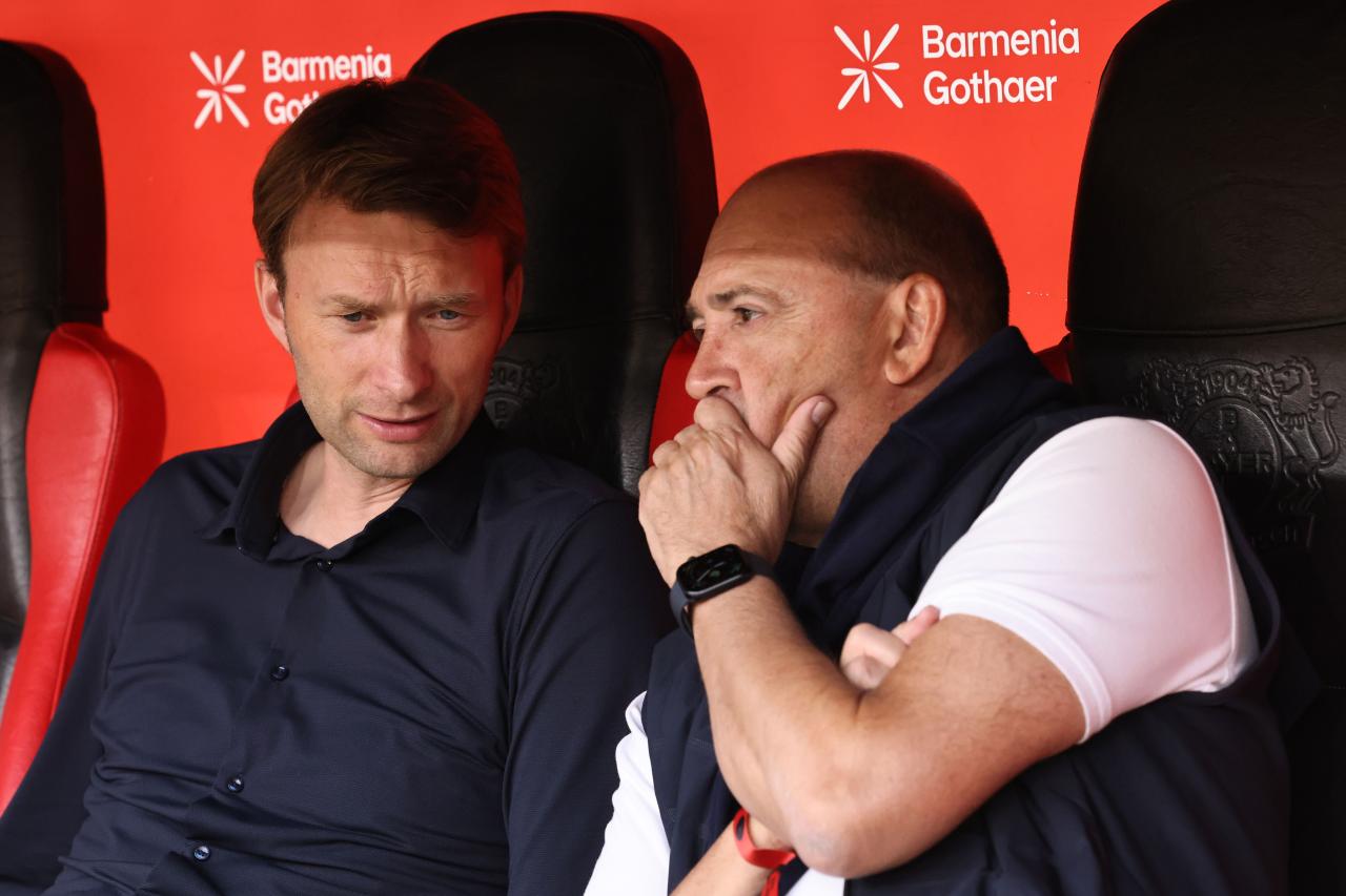 Bayer Leverkusen forlænger med Carro og Rolfes Bayer Leverkusen forlænger med Carro og Rolfes