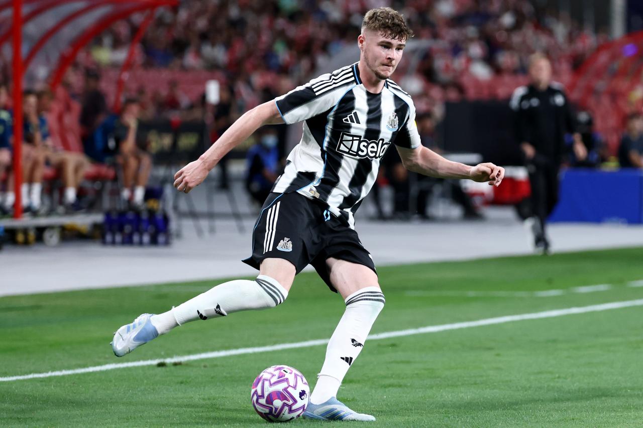 Officielt: Newcastle-forsvarer Alex Murphy skifter til 1.FC Kaiserslautern på