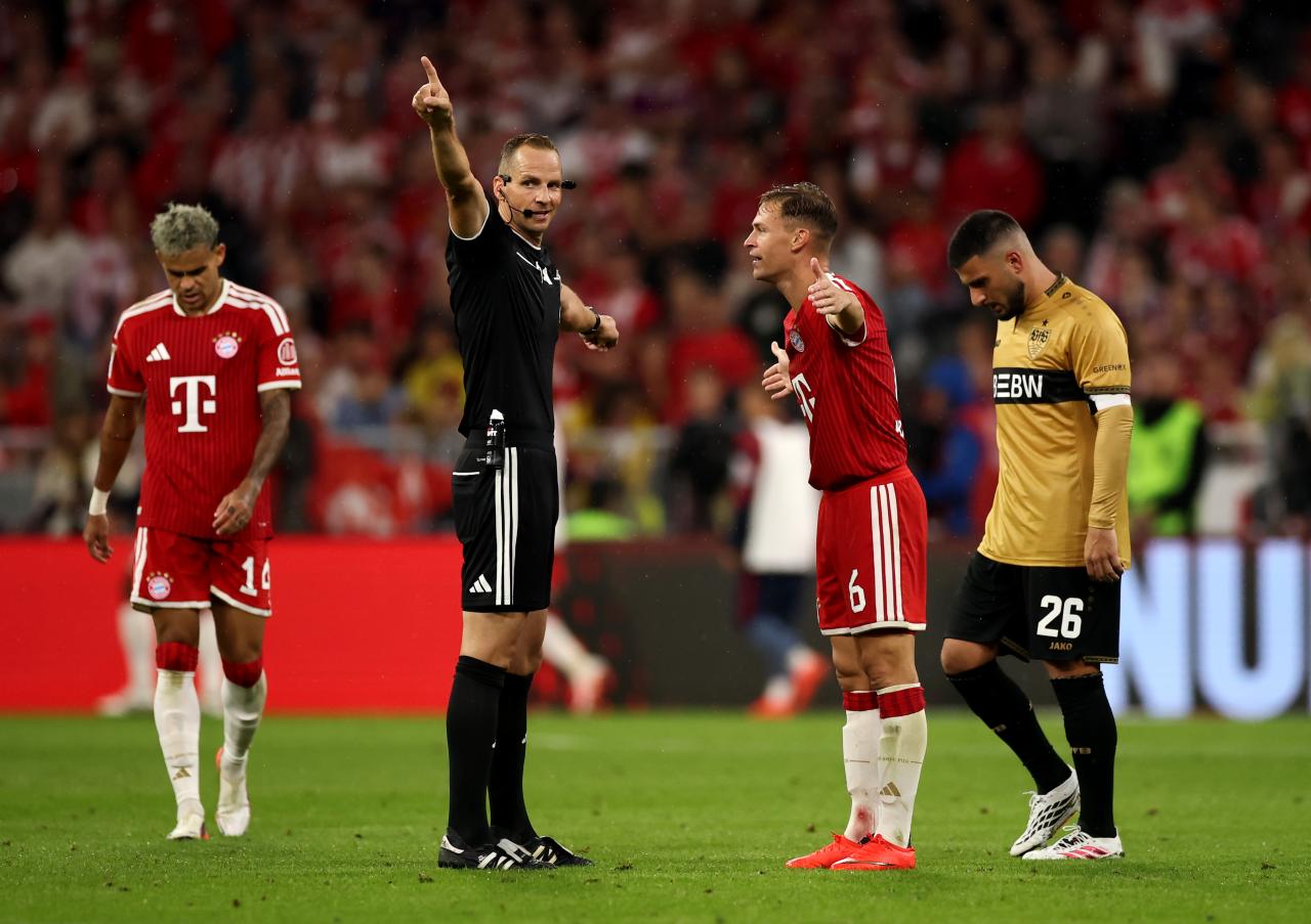 Olise scorer, mens Bayern laver fem mål i Bundesliga-premieren Olise scorer, mens Bayern laver fem mål i Bundesliga-premieren