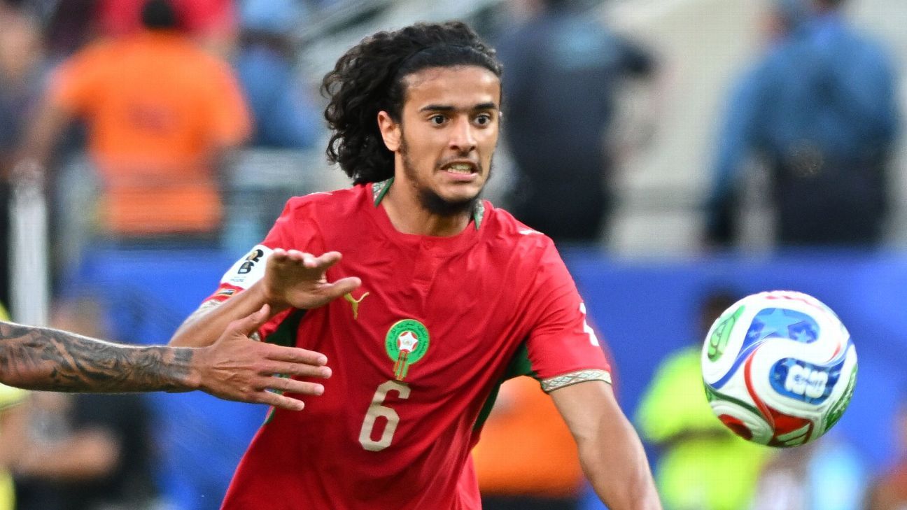 Man City bekræfter Bouaddi-transfer fra Lille