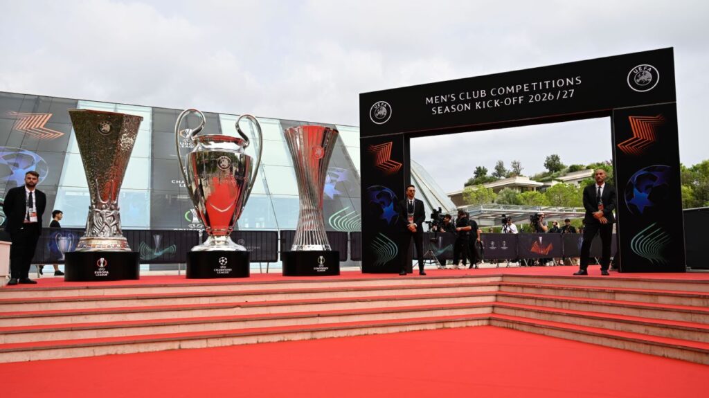 UEFA markerer sig ved Champions League-lodtrækning i opgør med FIFA og