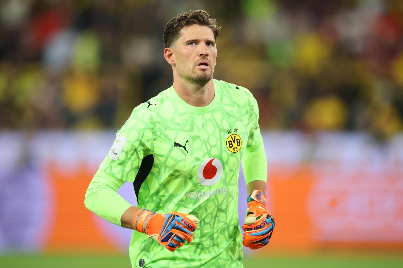 Dortmunds Gregor Kobel skulle angiveligt være tilbudt til Real Madrid Dortmunds Gregor Kobel skulle angiveligt være tilbudt til Real Madrid