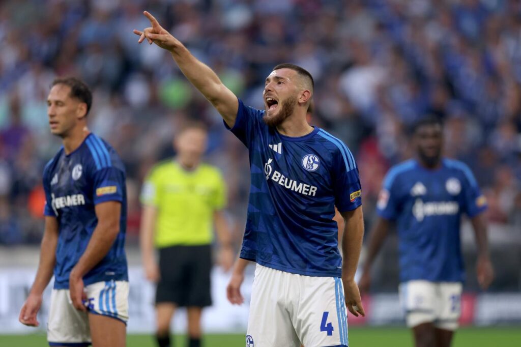 Skuffet Kurucay venter fortsat på kontrakttilbud fra Schalke 04