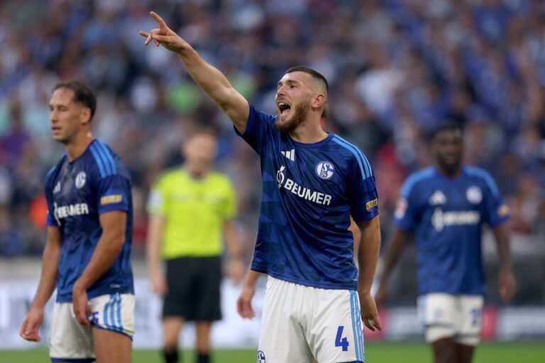 Skuffet Kurucay venter fortsat på kontrakttilbud fra Schalke 04
