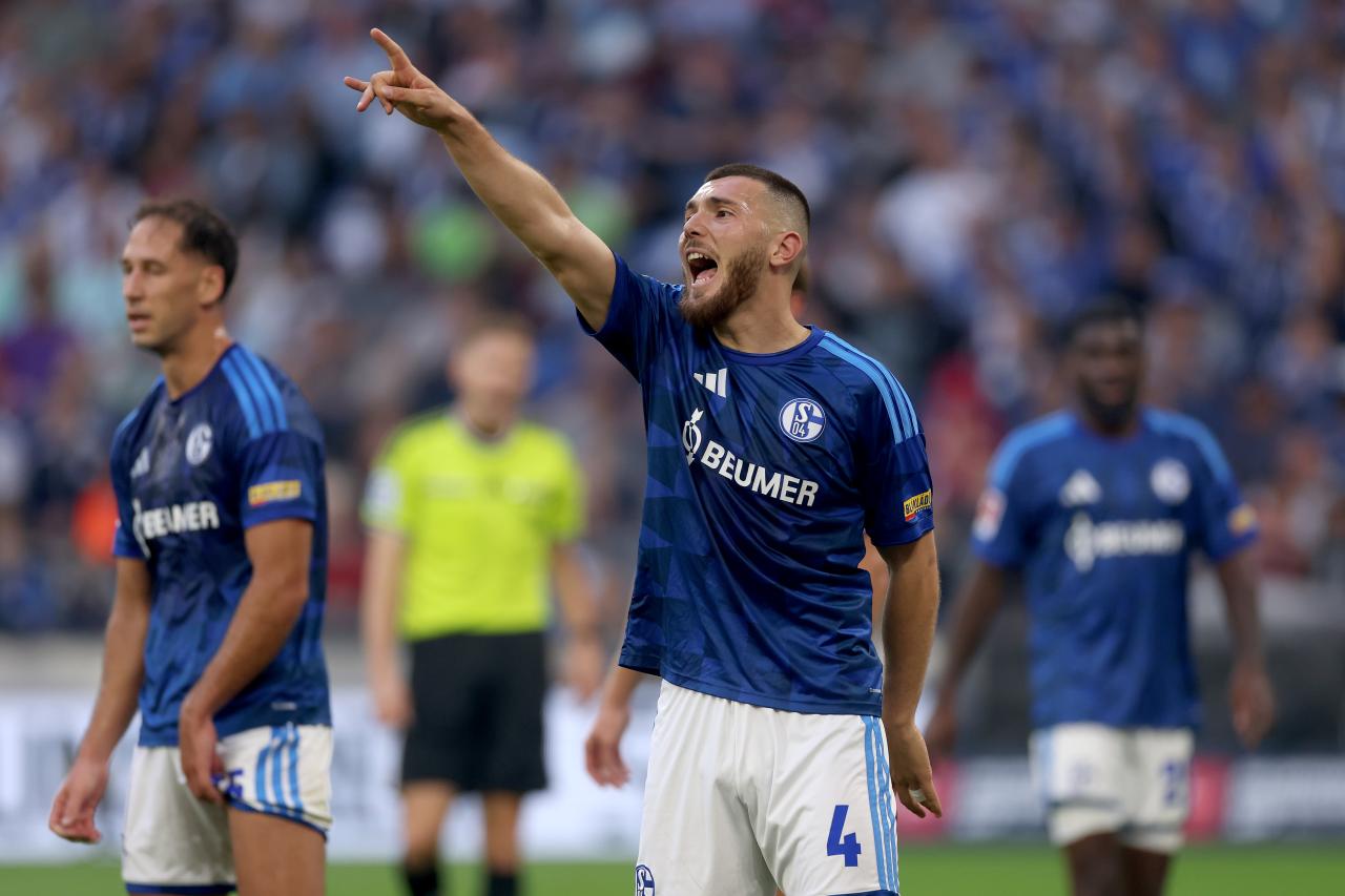Skuffet Kurucay venter fortsat på kontrakttilbud fra Schalke 04
