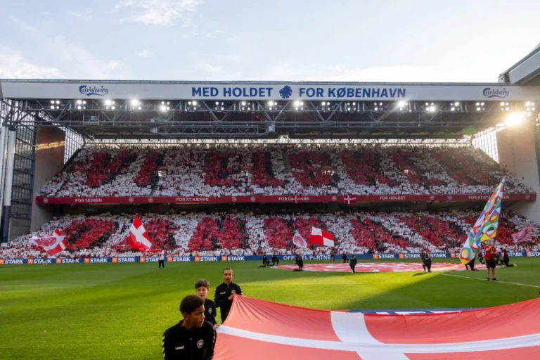 Medie: Hemmeligt storholds-tilbud afsløret? Tidligere FCK-assistent tænder op under vild spekulation
