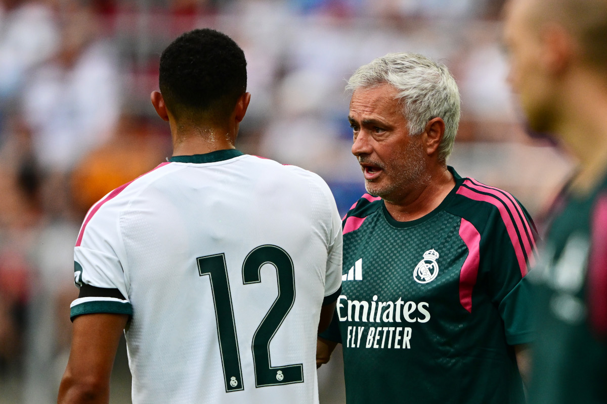 Mourinho holder Alexander-Arnold-valg hemmeligt