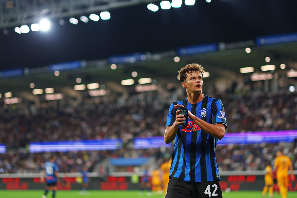 Officielt: Italiensk landsholdsspiller Scalvini forlænger med Atalanta Officielt: Italiensk landsholdsspiller Scalvini forlænger med Atalanta
