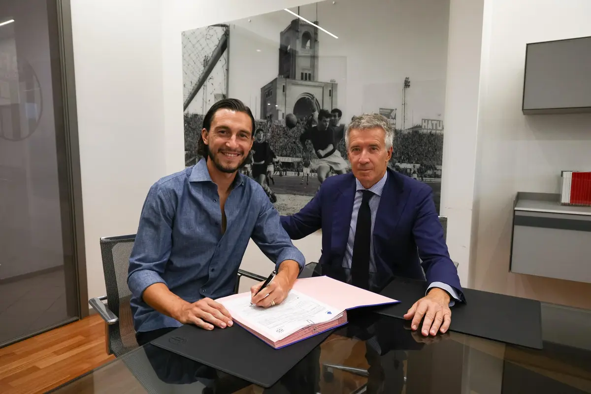 Officielt: Bologna henter tidligere Inter- og Man United-forsvarer Darmian på fri transfer Officielt: Bologna henter tidligere Inter- og Man United-forsvarer Darmian på fri transfer