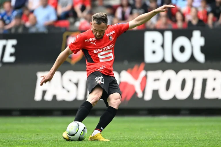 Officielt | Tidligere Rennes-midtbanespiller Flavien Tait annoncerer karrierestop